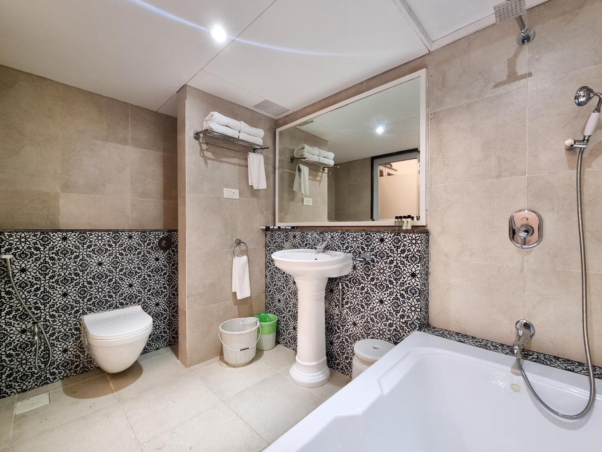 Zaras Resort Khandala Lonavala Dış mekan fotoğraf